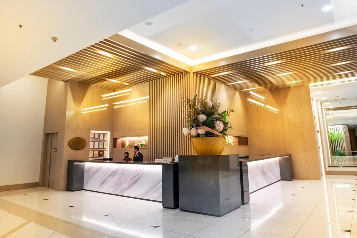 Nilai Springs Resort Hotel Exterior photo