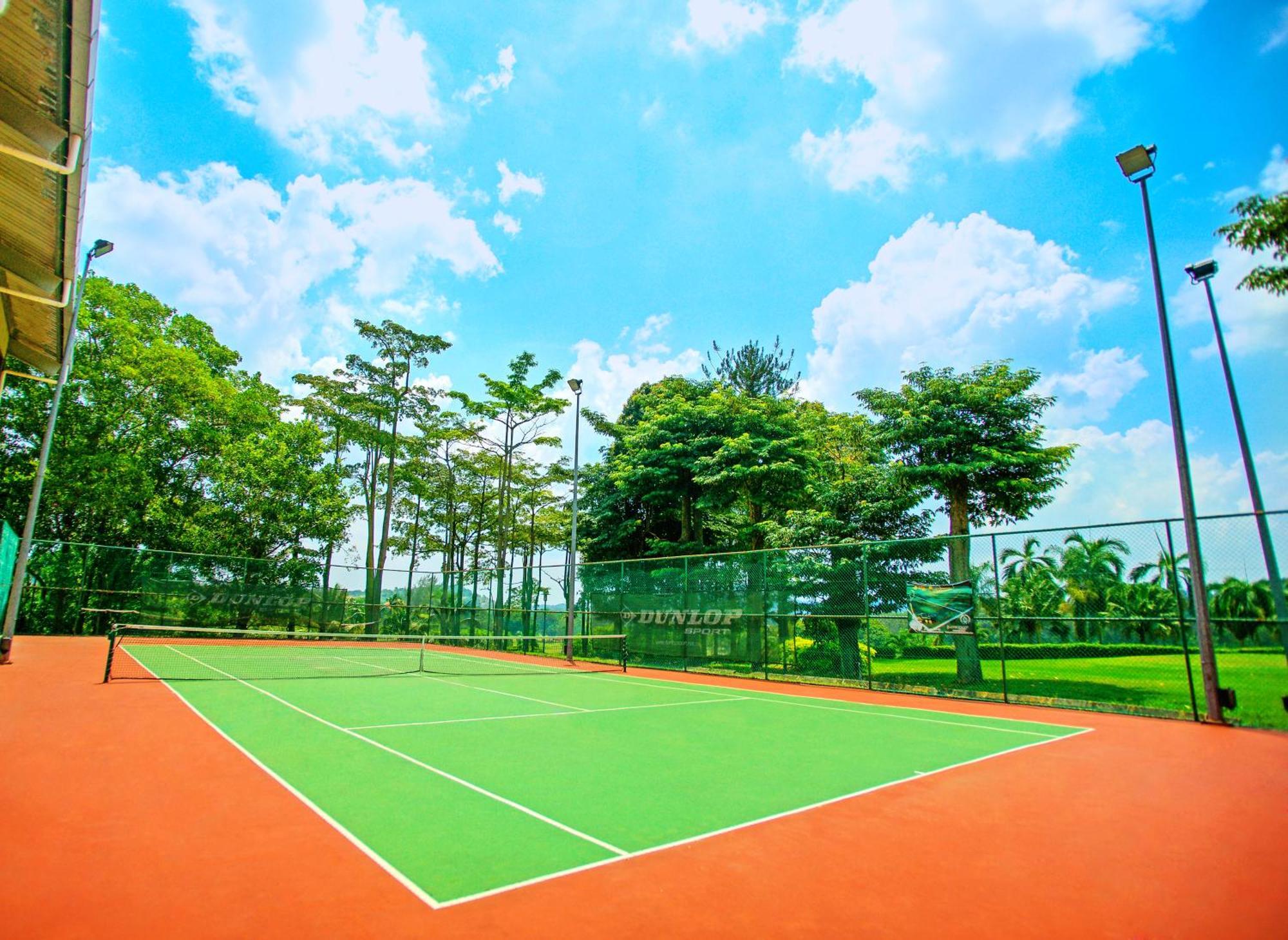 Nilai Springs Resort Hotel Exterior photo