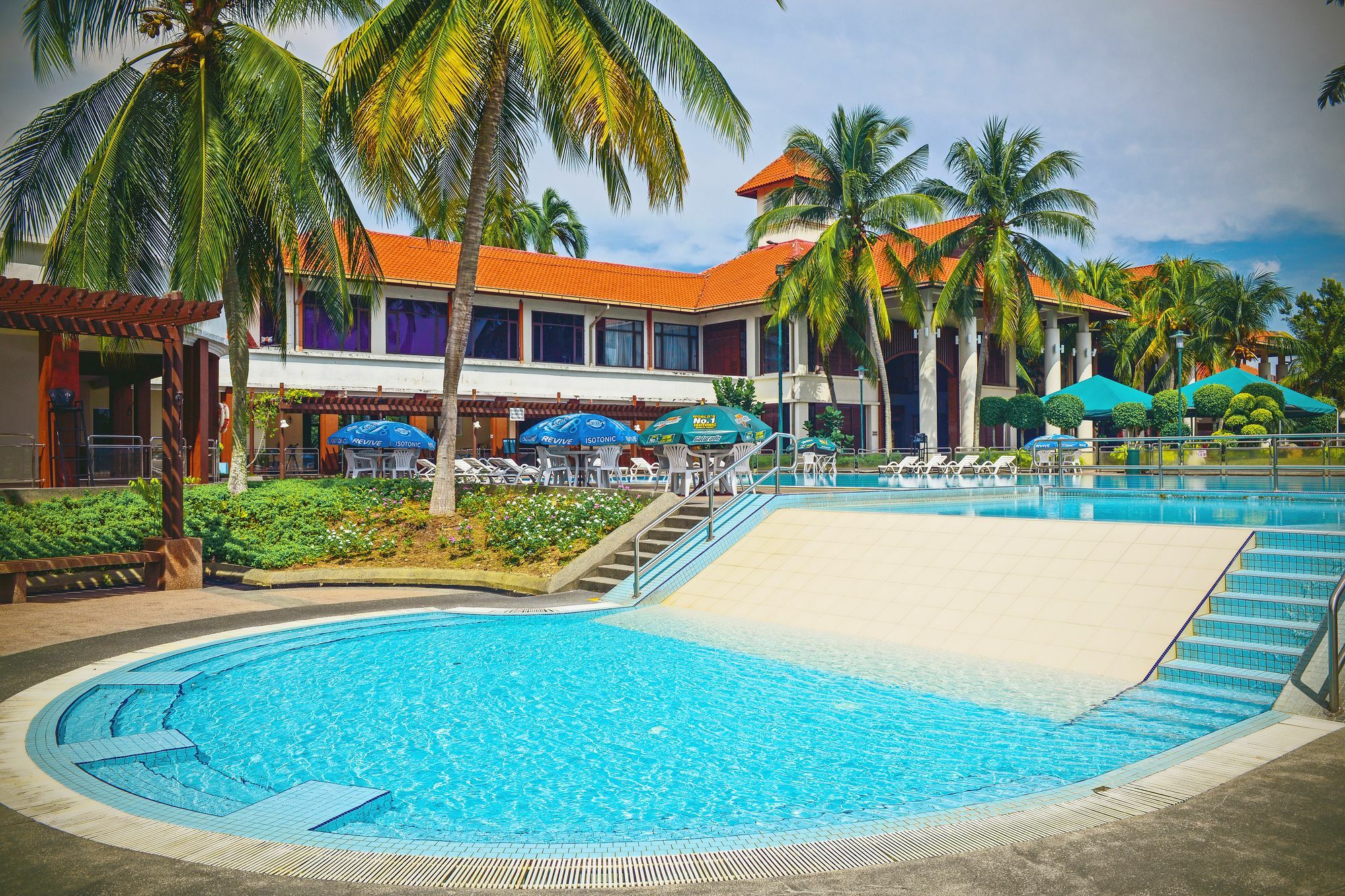 Nilai Springs Resort Hotel Exterior photo